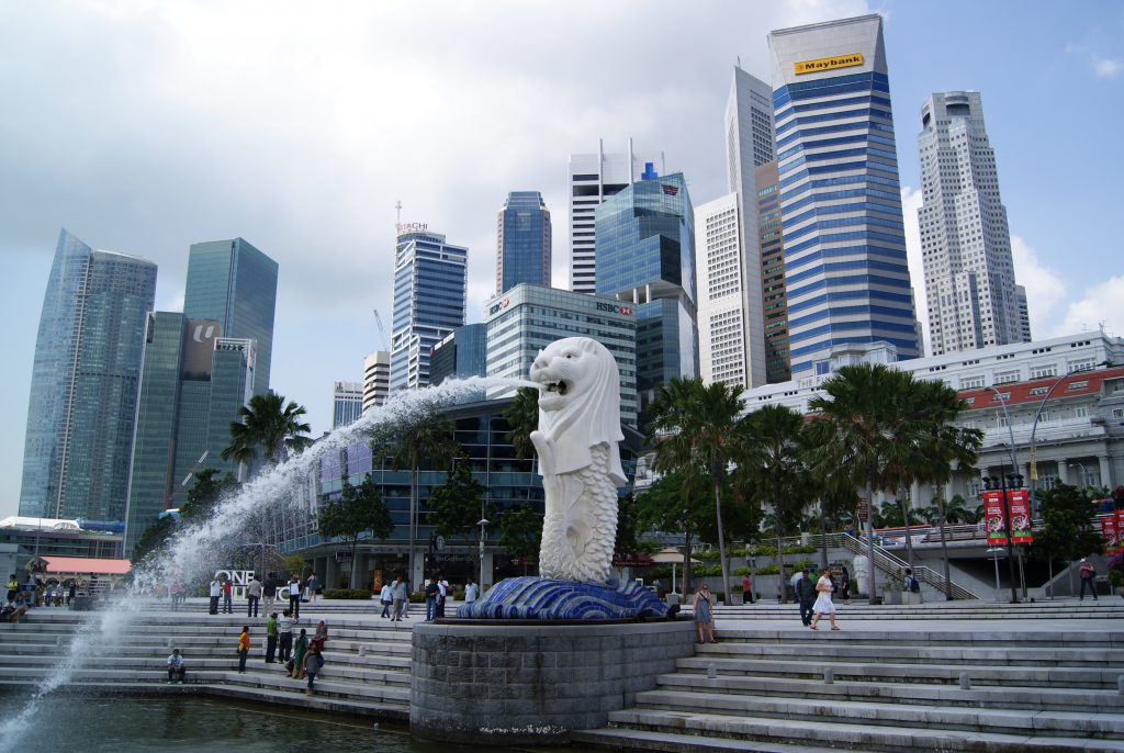 Singapore Cautiously Welcomes Crypto Bank Accounts, Fiat-Crypto Exchange